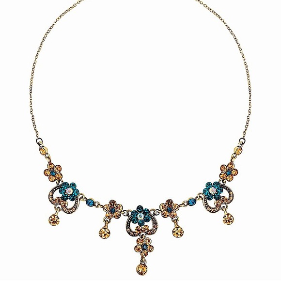 Medieval Vintage Love Flower Pendant Necklace Blue Sparkling Sapphire Stones - Picture 15 of 15